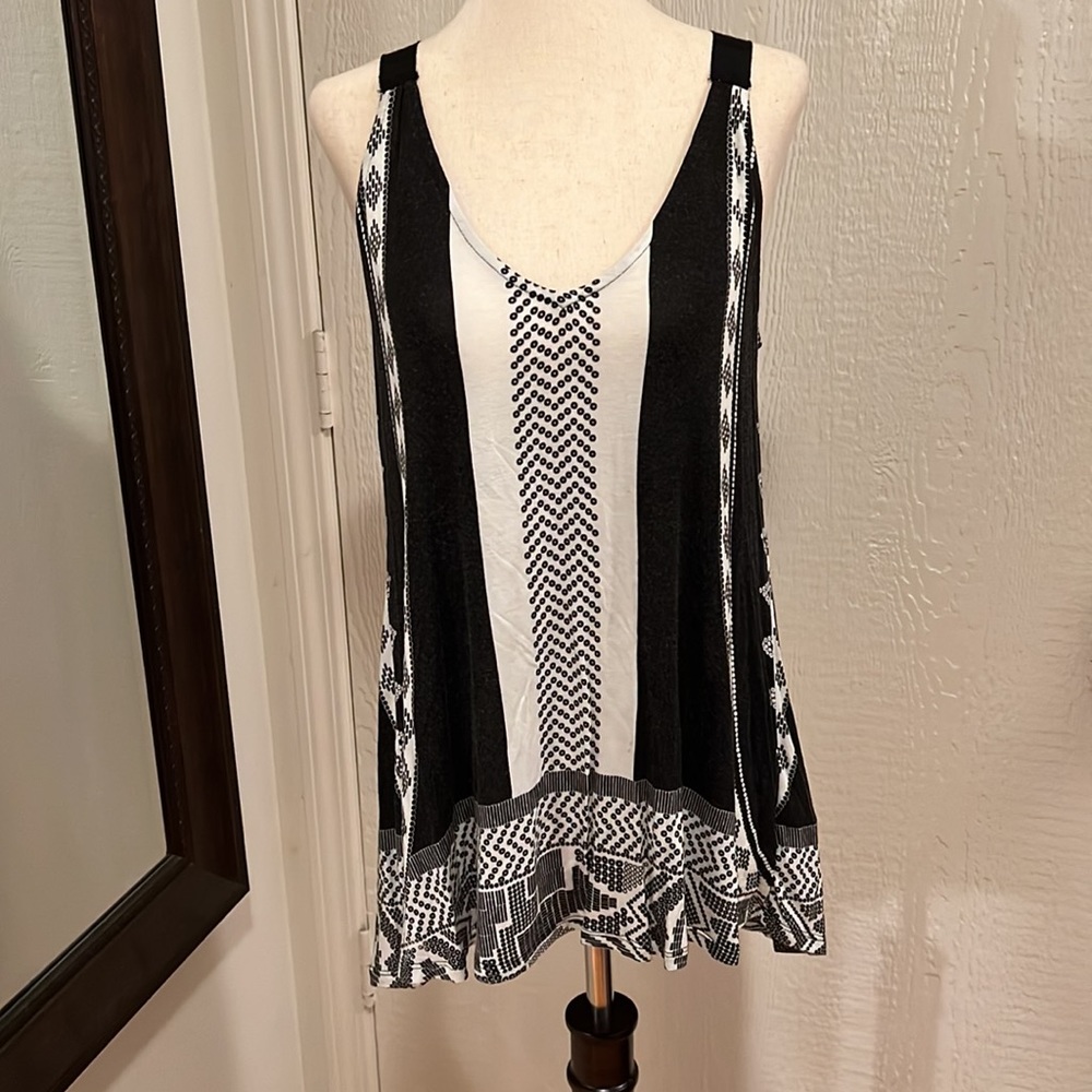 Anthropologie Akemi + Kin Tunic Tank